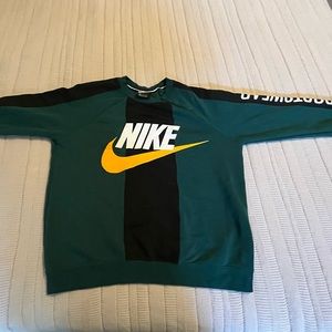 Nike Sportswear crew sweatshirt